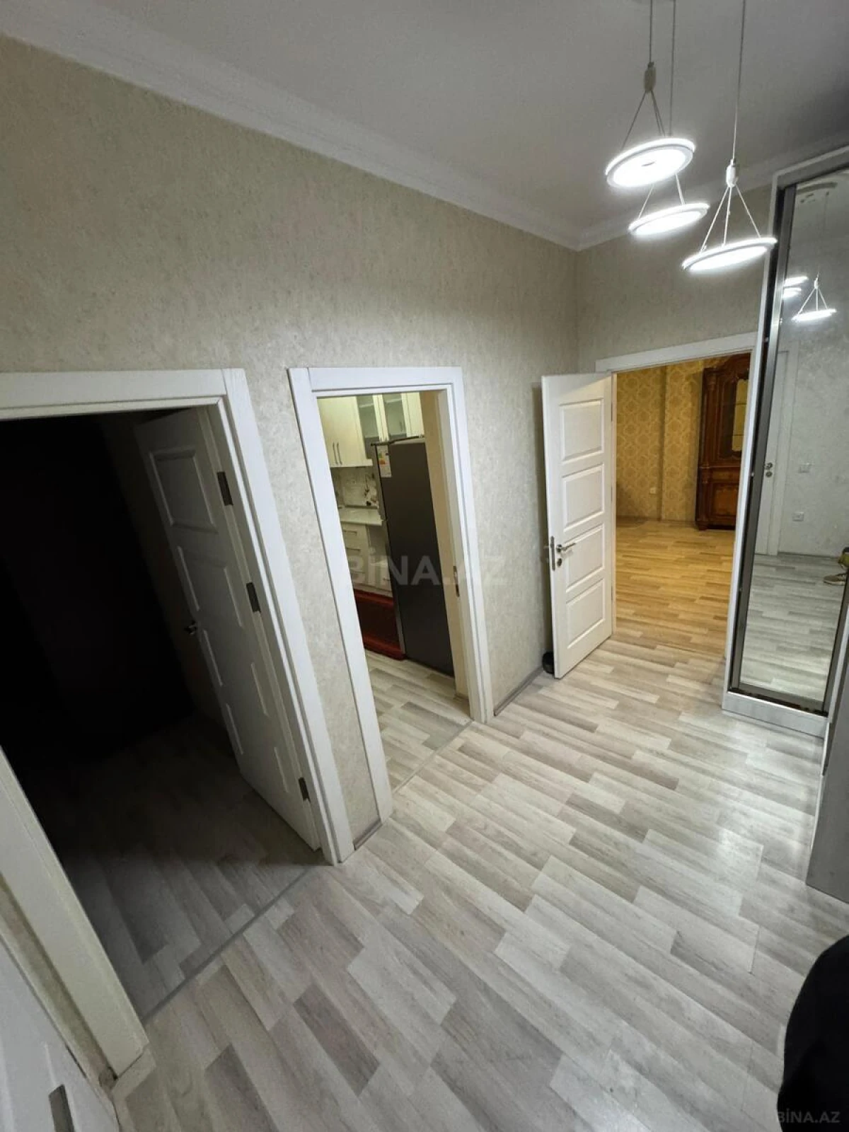 Satılır 2 otaqlı mənzil 72 m²