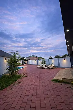 Kirayə verilir 3 otaqlı həyət evi 200 m²