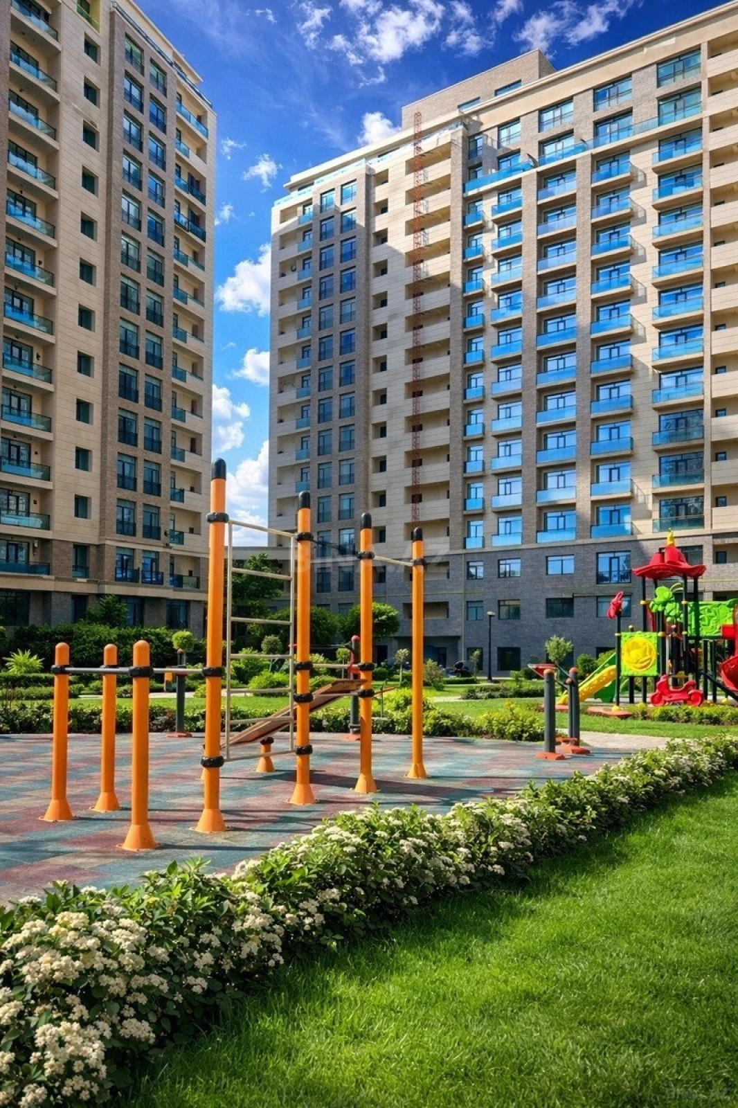 Satılır 3 otaqlı mənzil 118 m²