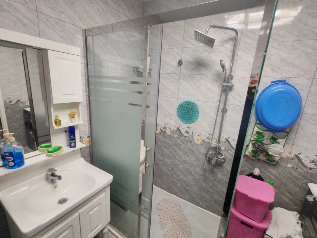 Satılır 4 otaqlı mənzil 117 m²