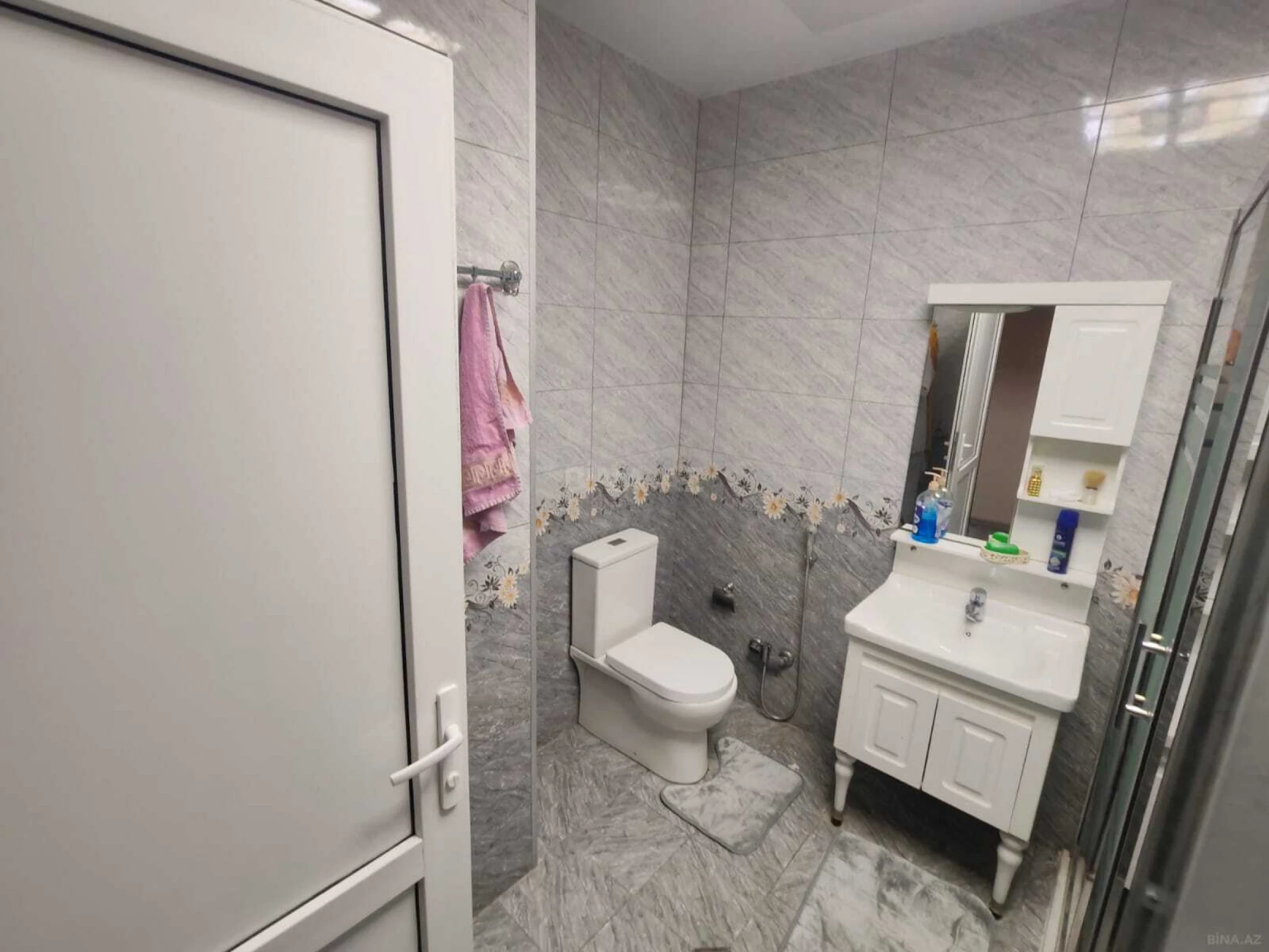 Satılır 4 otaqlı mənzil 117 m²