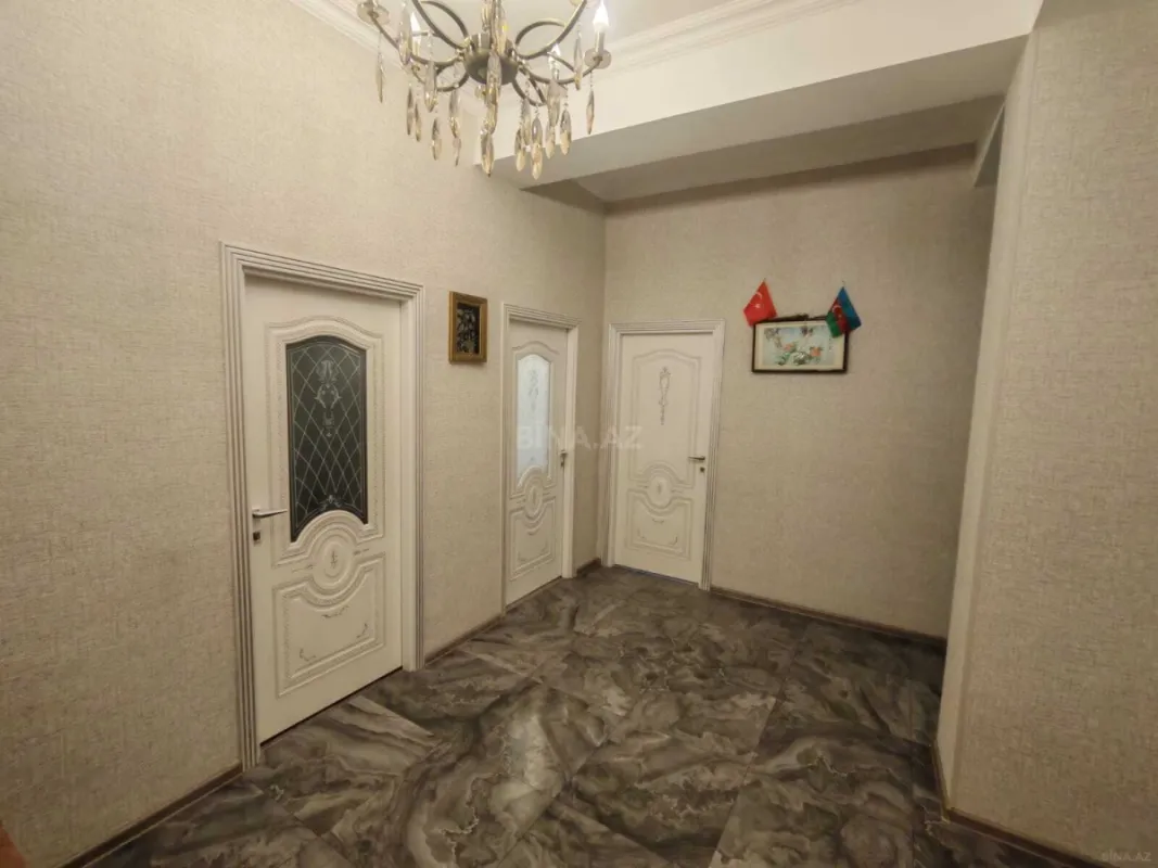 Satılır 4 otaqlı mənzil 117 m²