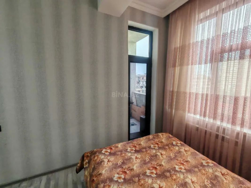 Satılır 4 otaqlı mənzil 117 m²