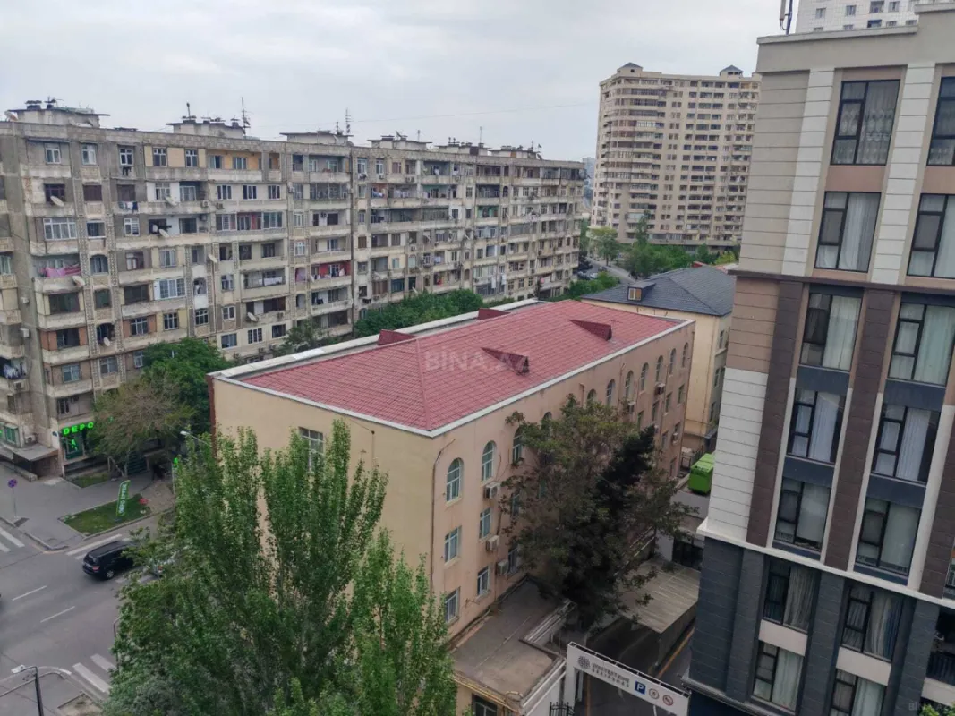 Satılır 4 otaqlı mənzil 117 m²