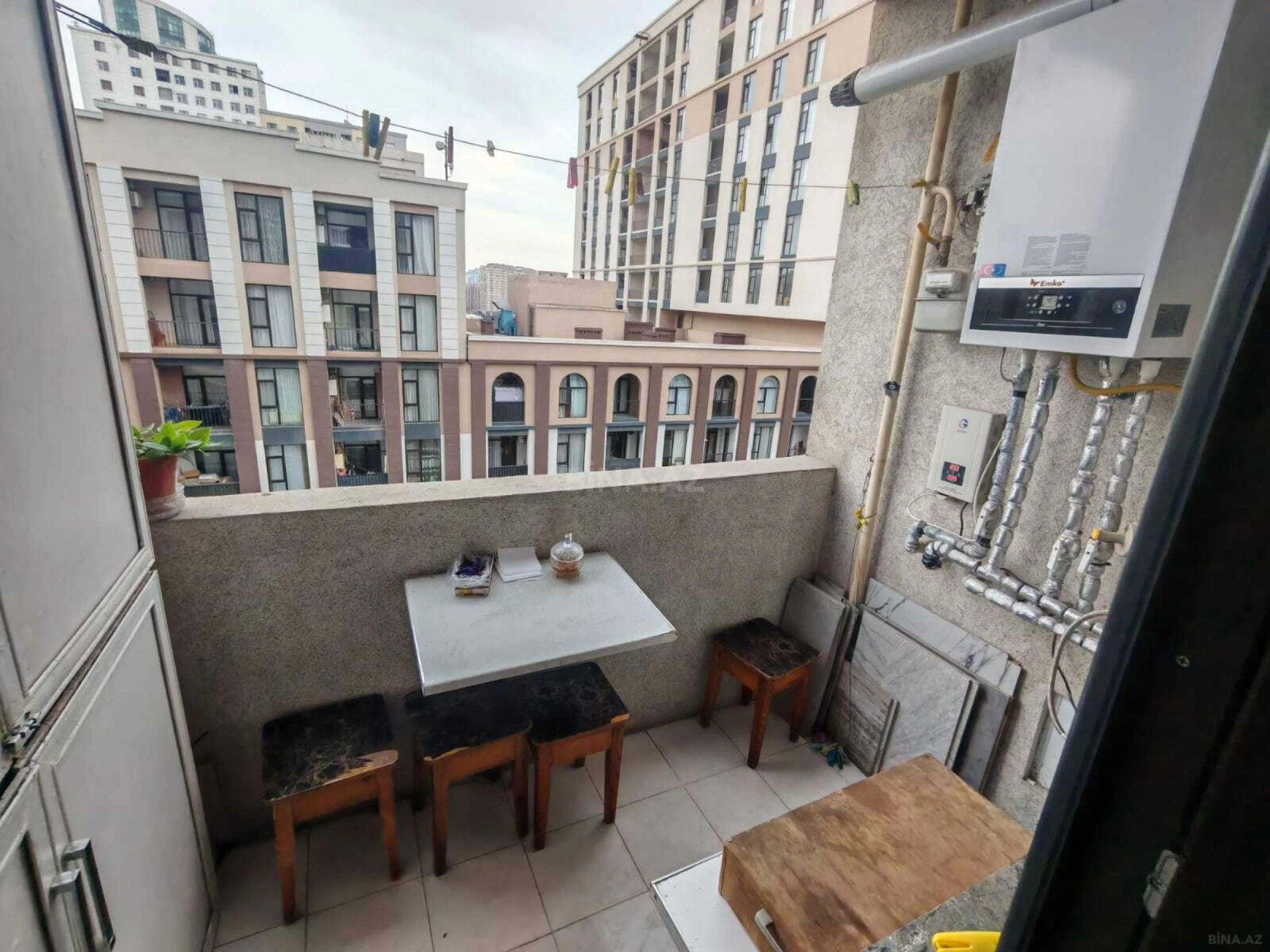 Satılır 4 otaqlı mənzil 117 m²