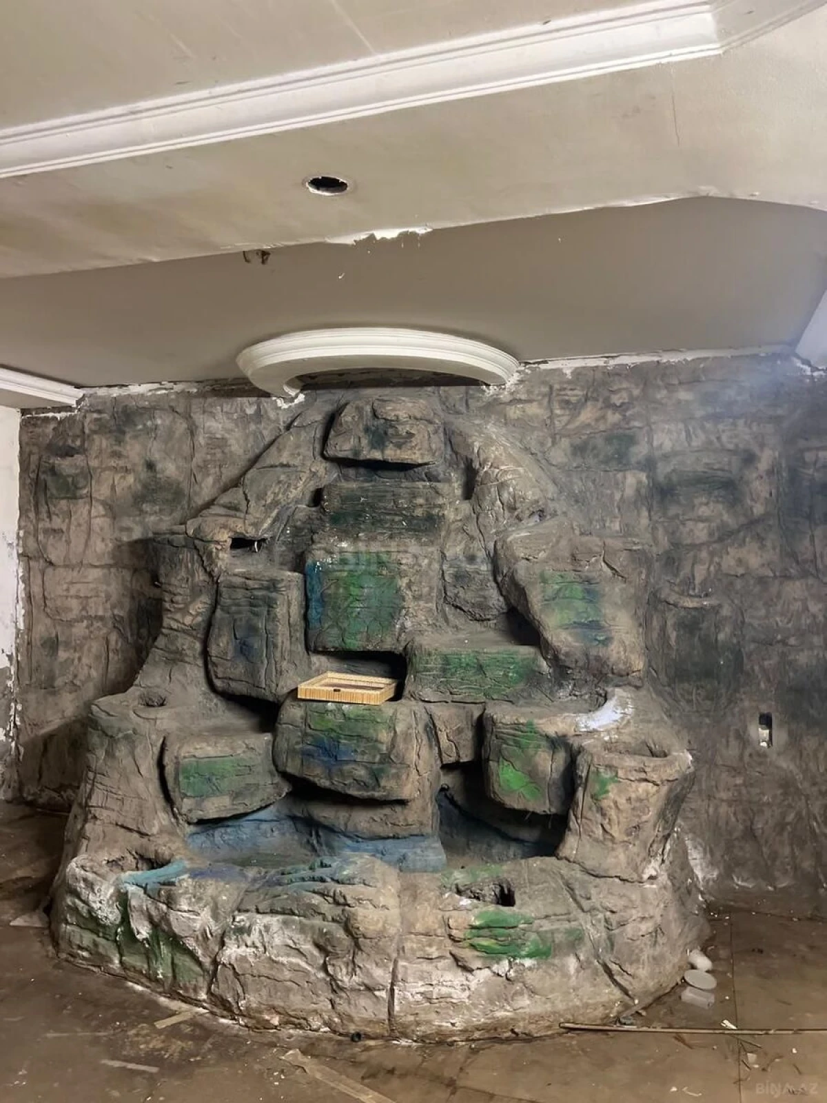 Satılır 3 otaqlı mənzil 140 m²