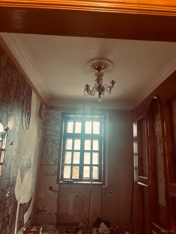 Satılır 3 otaqlı mənzil 140 m²