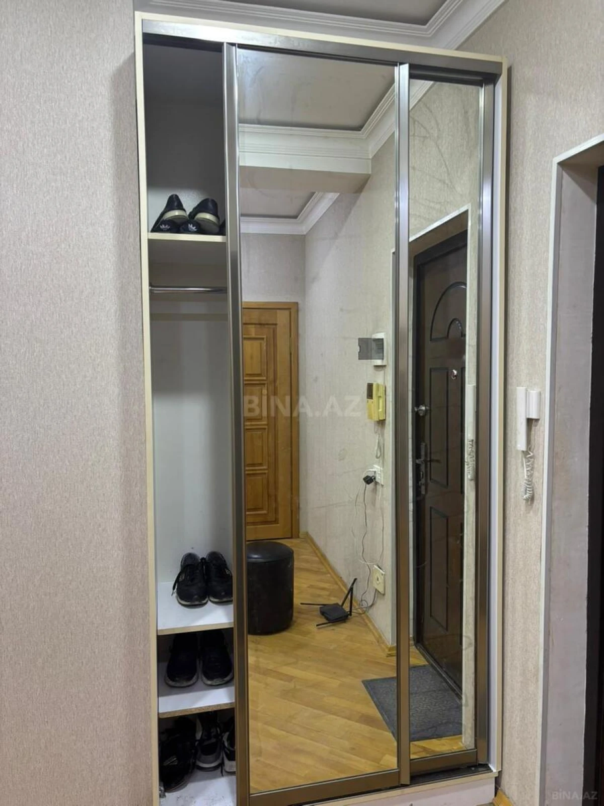 Kirayə verilir 3 otaqlı mənzil 140 m²