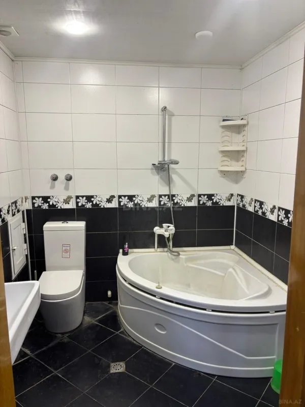 Kirayə verilir 3 otaqlı mənzil 140 m²