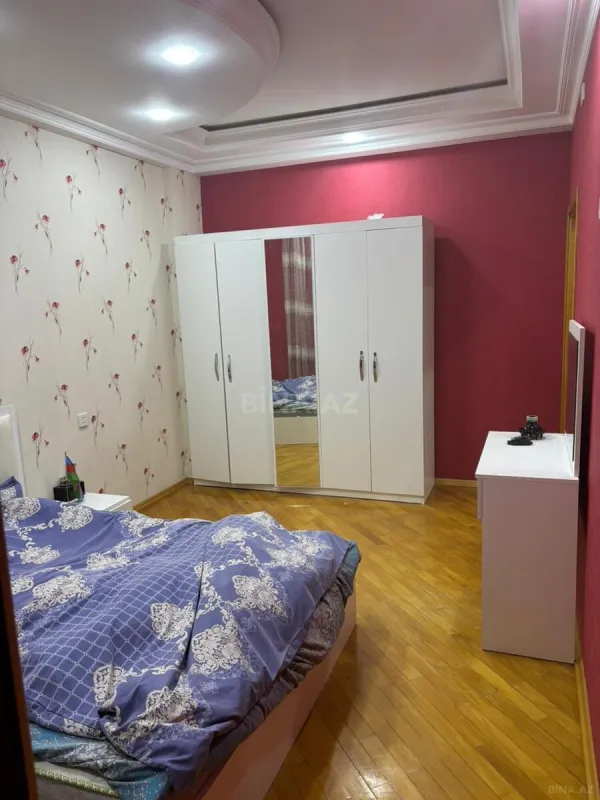 Kirayə verilir 3 otaqlı mənzil 140 m²