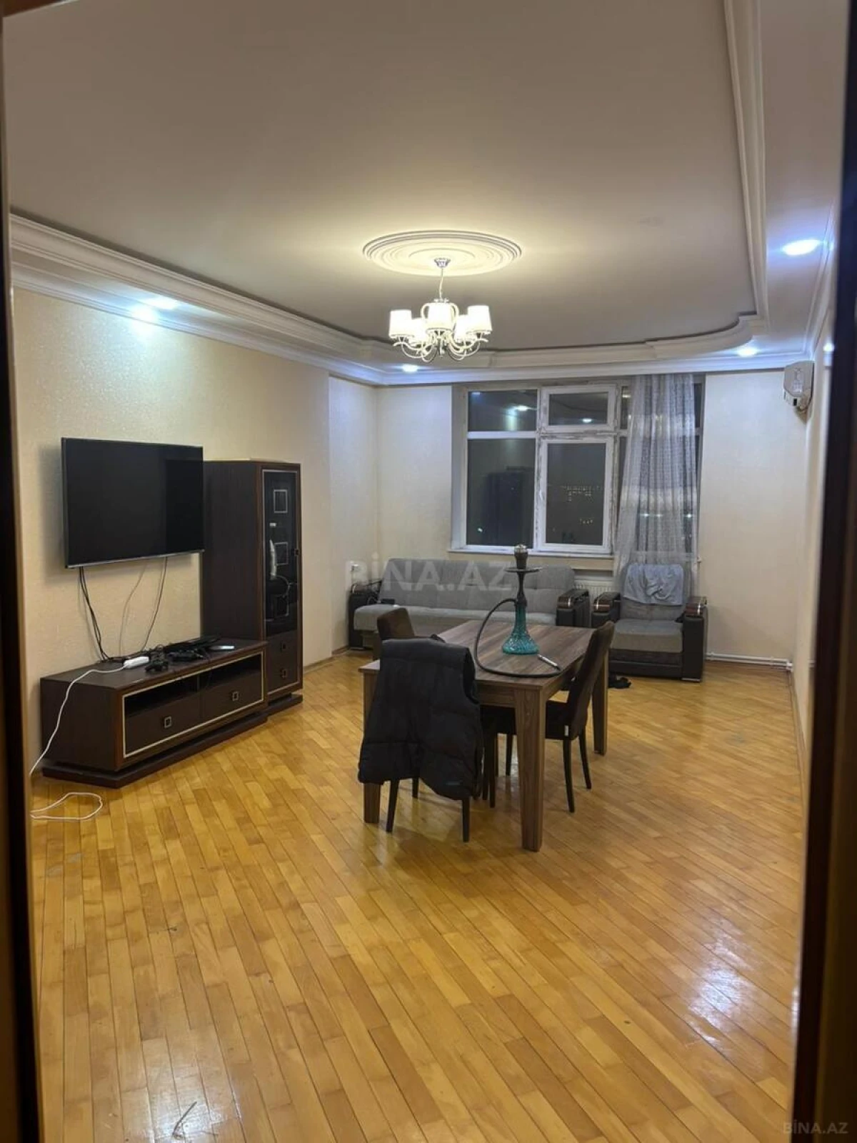 Kirayə verilir 3 otaqlı mənzil 140 m²