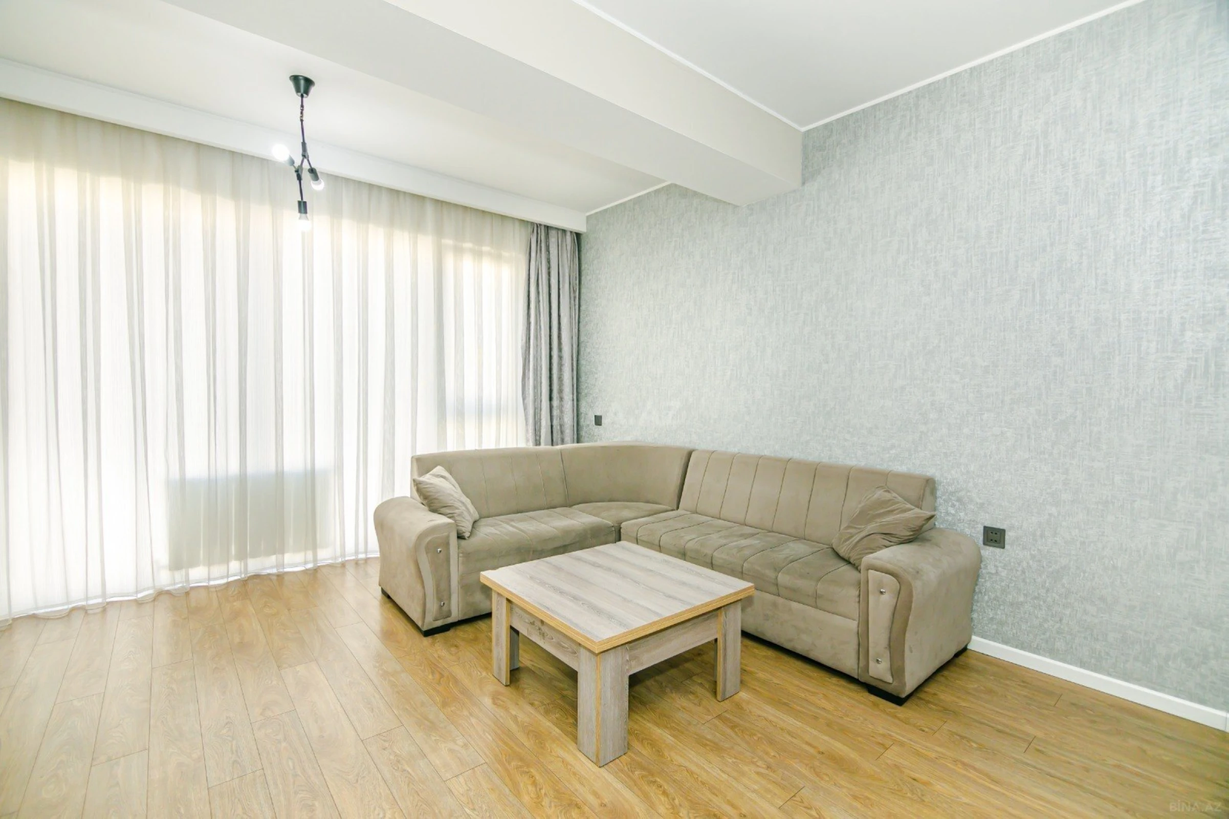 Kirayə verilir 3 otaqlı mənzil 120 m²