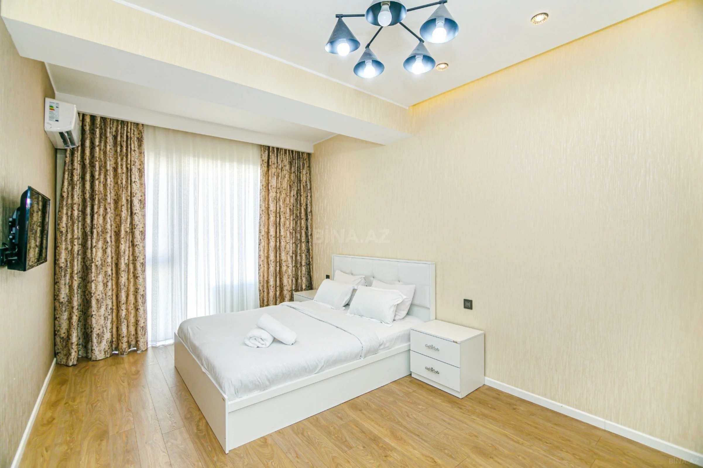 Kirayə verilir 3 otaqlı mənzil 120 m²
