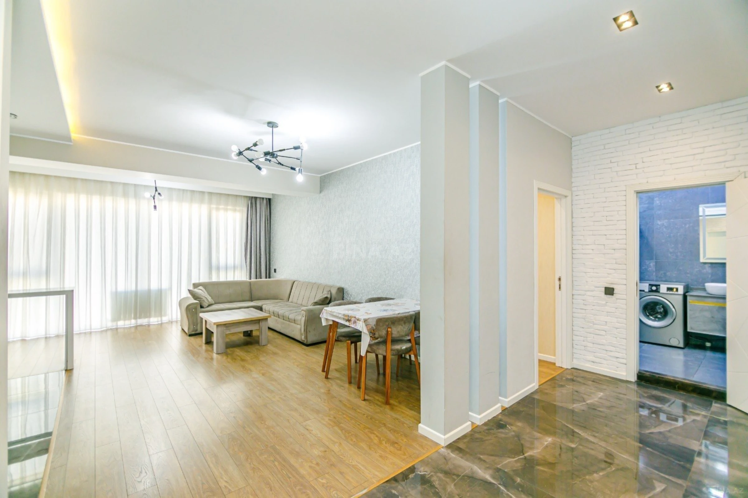 Kirayə verilir 3 otaqlı mənzil 120 m²