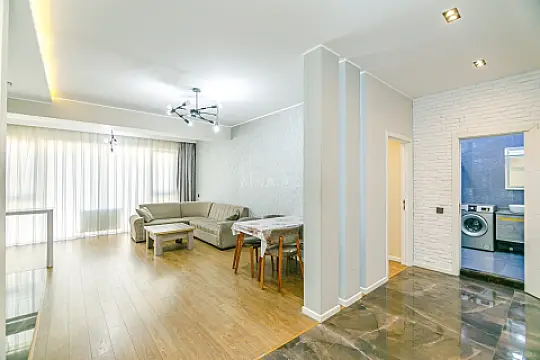 Kirayə verilir 3 otaqlı mənzil 120 m²