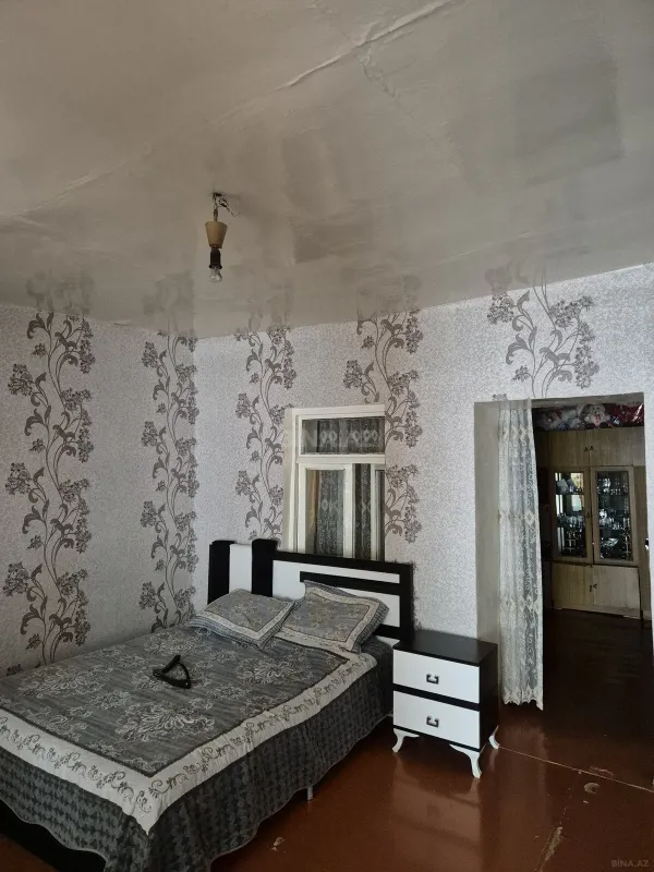 Satılır 6 otaqlı həyət evi 140 m²