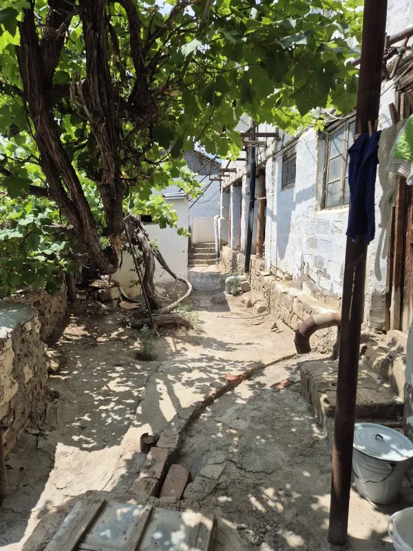 Satılır 6 otaqlı həyət evi 140 m²