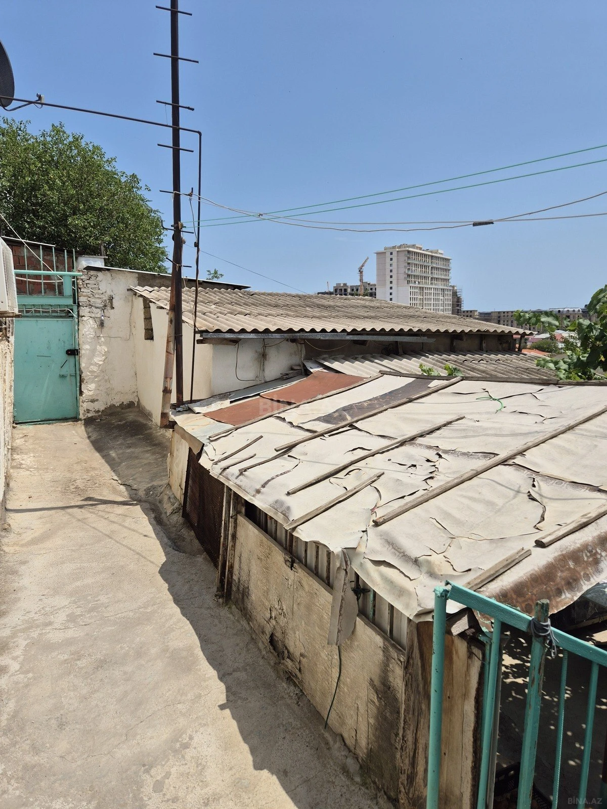 Satılır 6 otaqlı həyət evi 140 m²