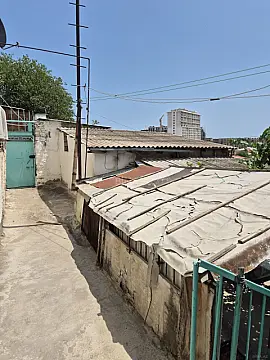 Satılır 6 otaqlı həyət evi 140 m²