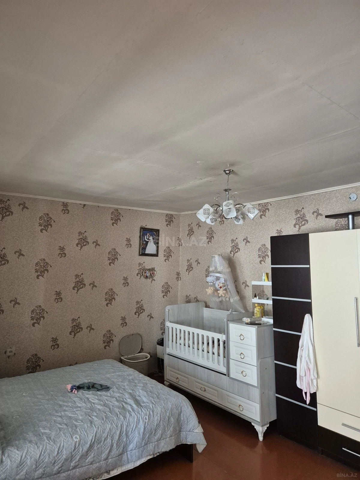 Satılır 6 otaqlı həyət evi 140 m²