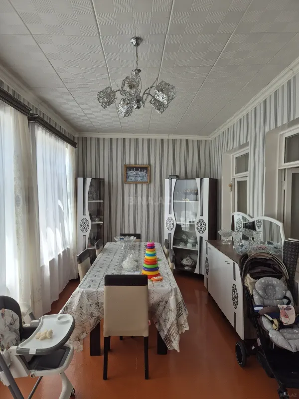 Satılır 6 otaqlı həyət evi 140 m²