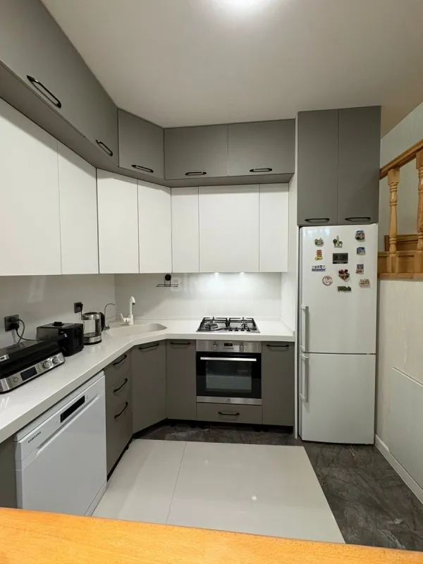 Kirayə verilir 4 otaqlı həyət evi 130 m²