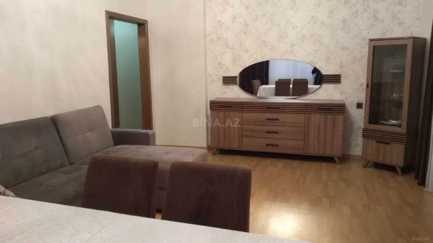 Kirayə verilir 2 otaqlı mənzil 75 m²