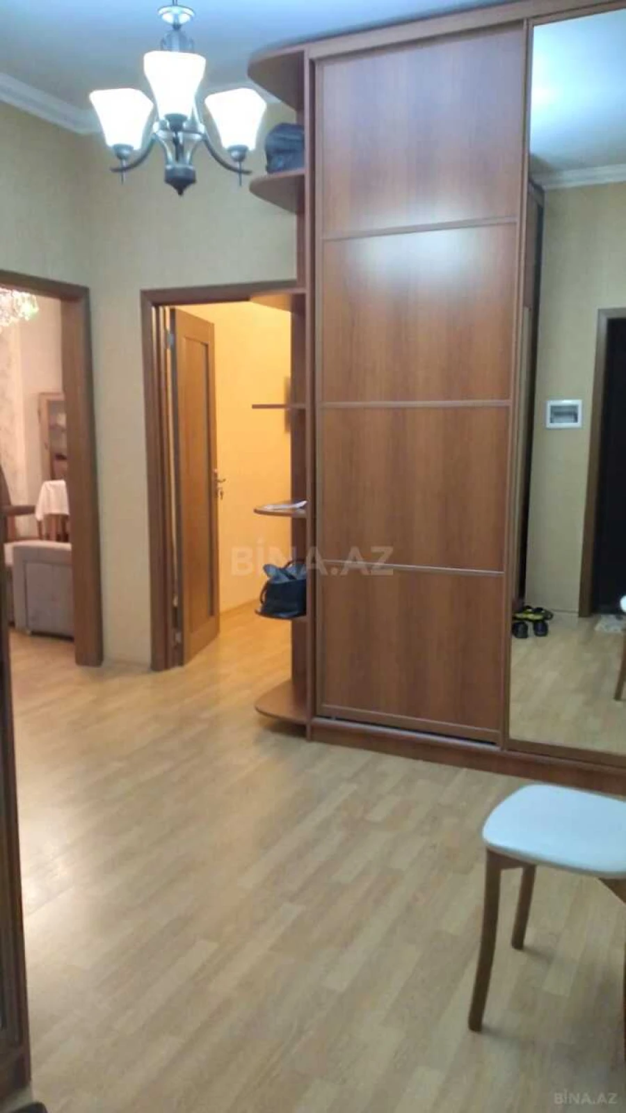 Kirayə verilir 2 otaqlı mənzil 75 m²