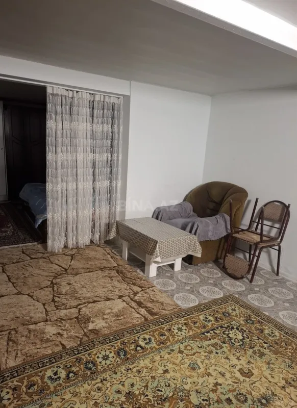 Kirayə verilir 2 otaqlı həyət evi 60 m²