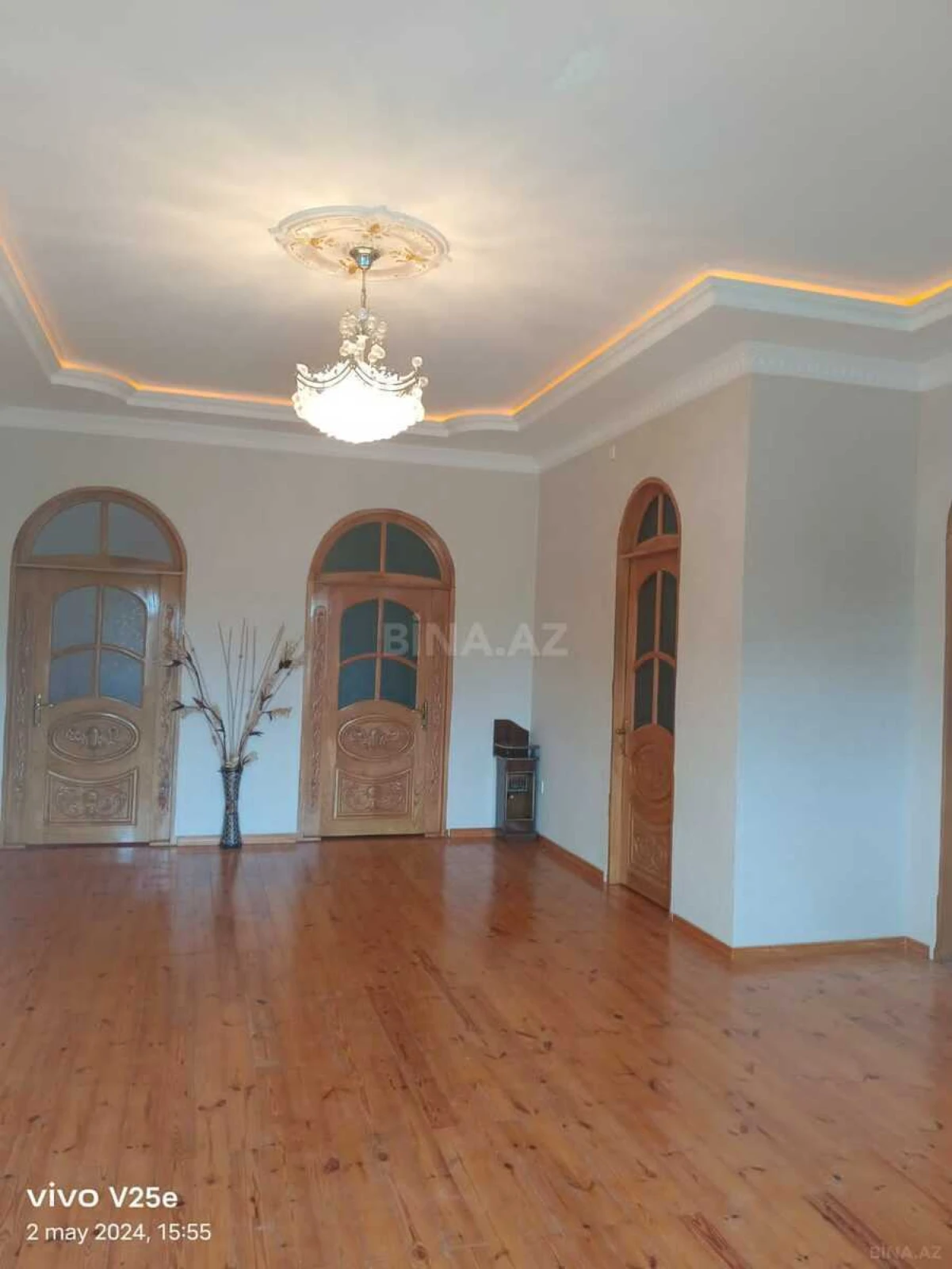 Satılır 8 otaqlı həyət evi 280 m²