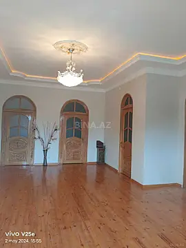 Satılır 8 otaqlı həyət evi 280 m²