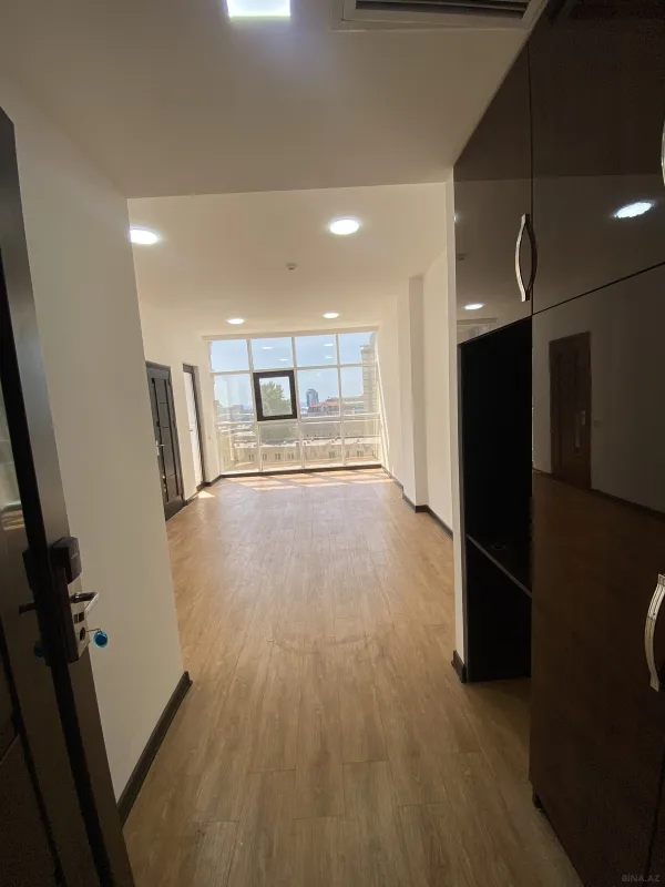 Kirayə verilir 1 otaqlı ofis 27 m²