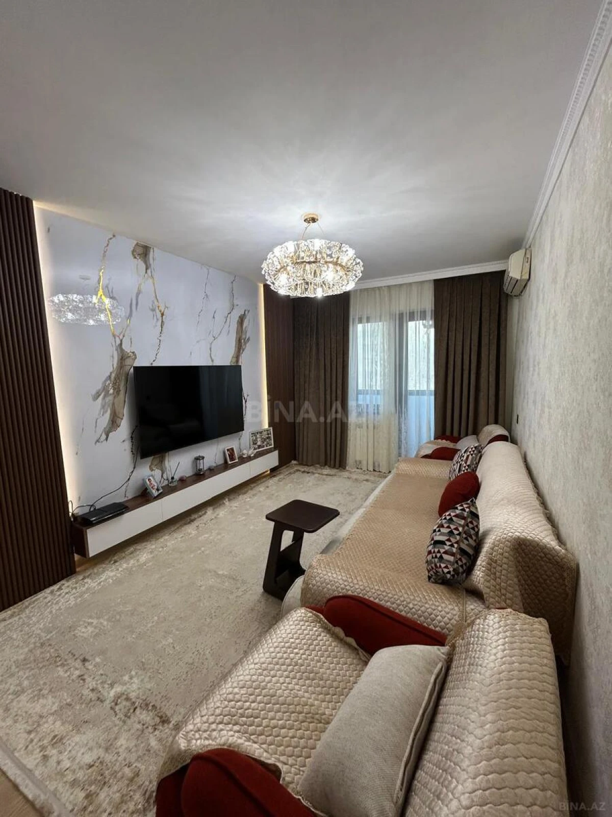 Satılır 4 otaqlı mənzil 100 m²
