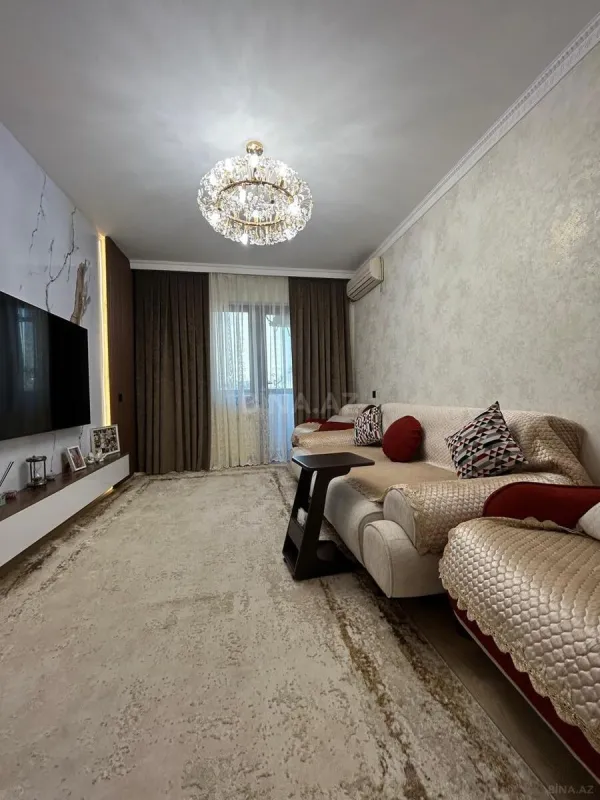 Satılır 4 otaqlı mənzil 100 m²
