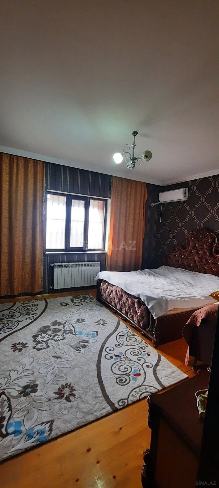 Satılır 5 otaqlı həyət evi 200 m²