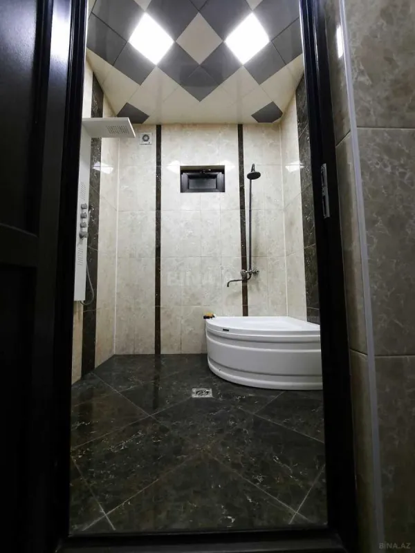 Satılır 5 otaqlı həyət evi 200 m²