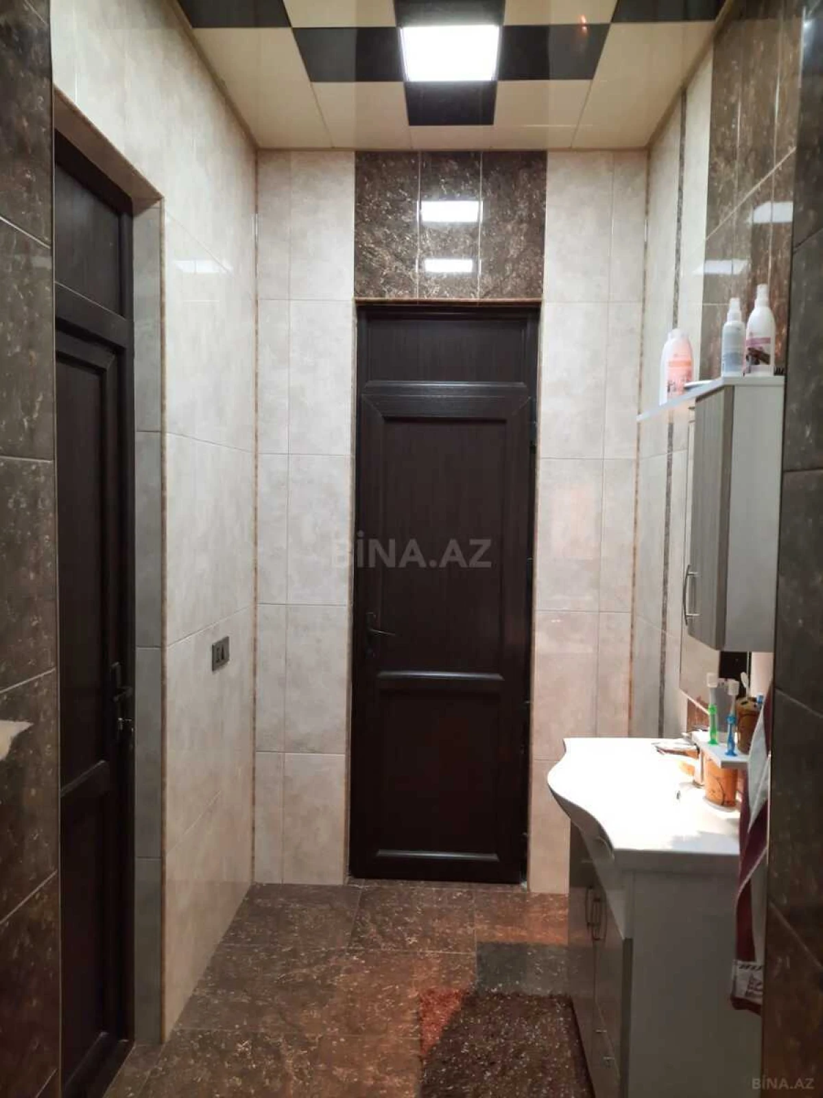Satılır 5 otaqlı həyət evi 200 m²