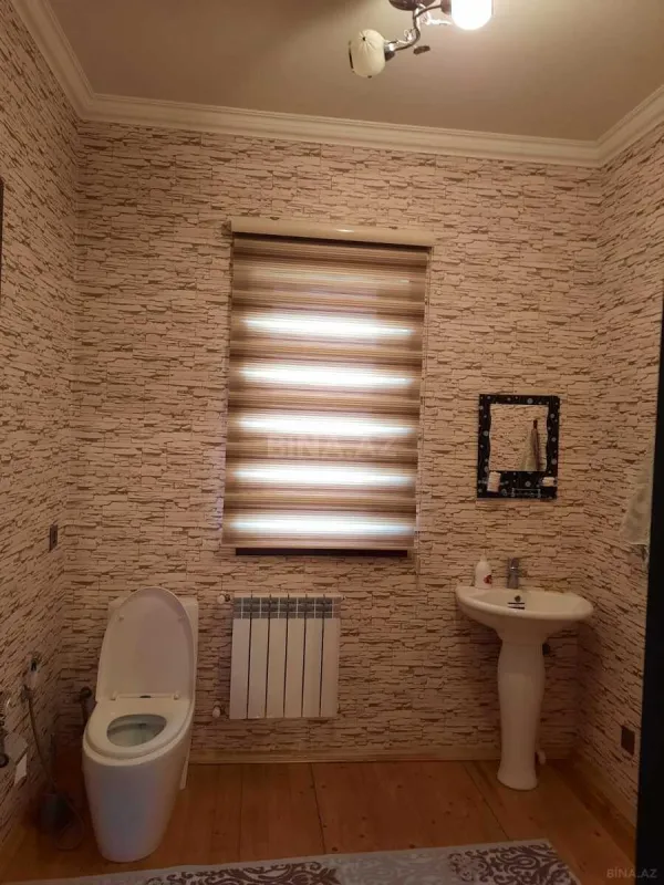 Satılır 5 otaqlı həyət evi 200 m²