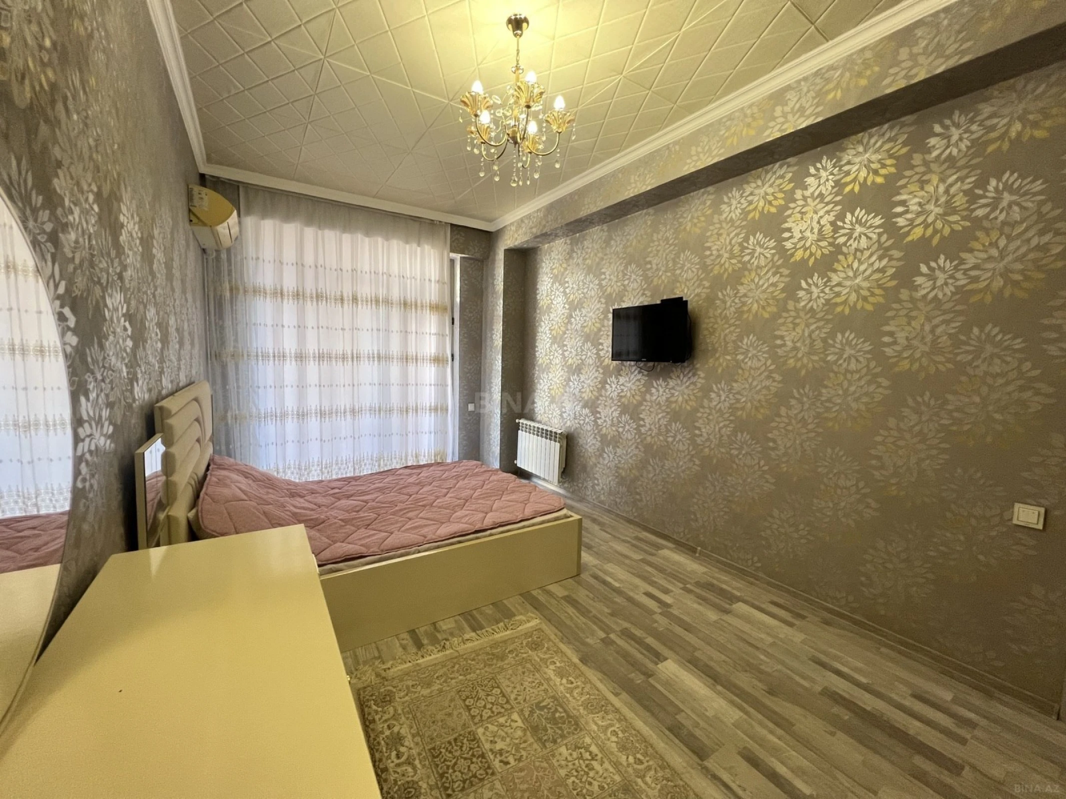 Kirayə verilir 2 otaqlı mənzil 80 m²