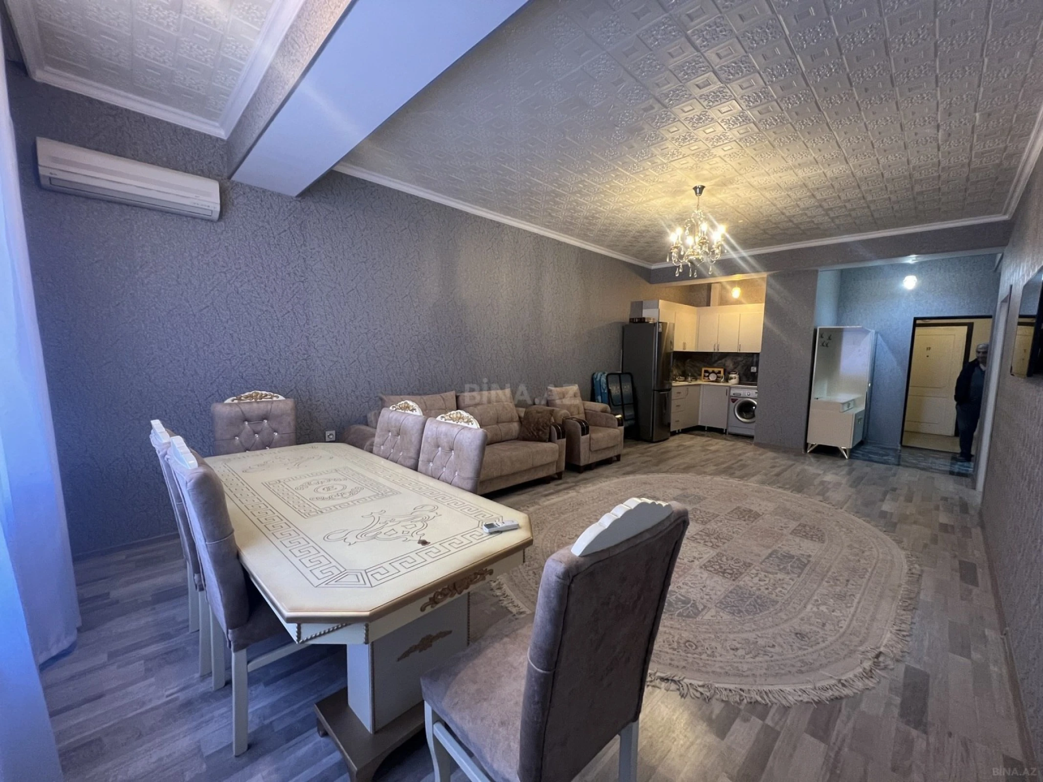 Kirayə verilir 2 otaqlı mənzil 80 m²