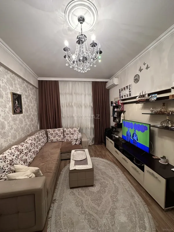 Satılır 2 otaqlı mənzil 62 m²