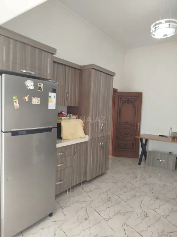 Satılır 4 otaqlı həyət evi 172 m²