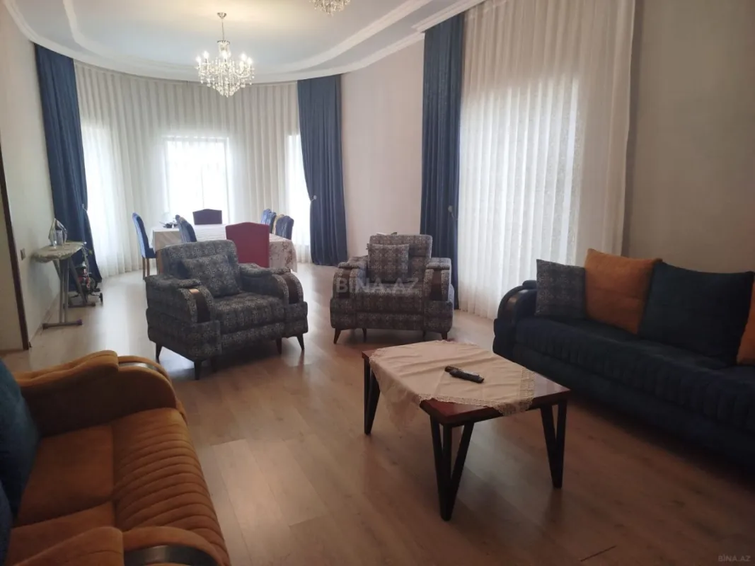 Satılır 4 otaqlı həyət evi 172 m²
