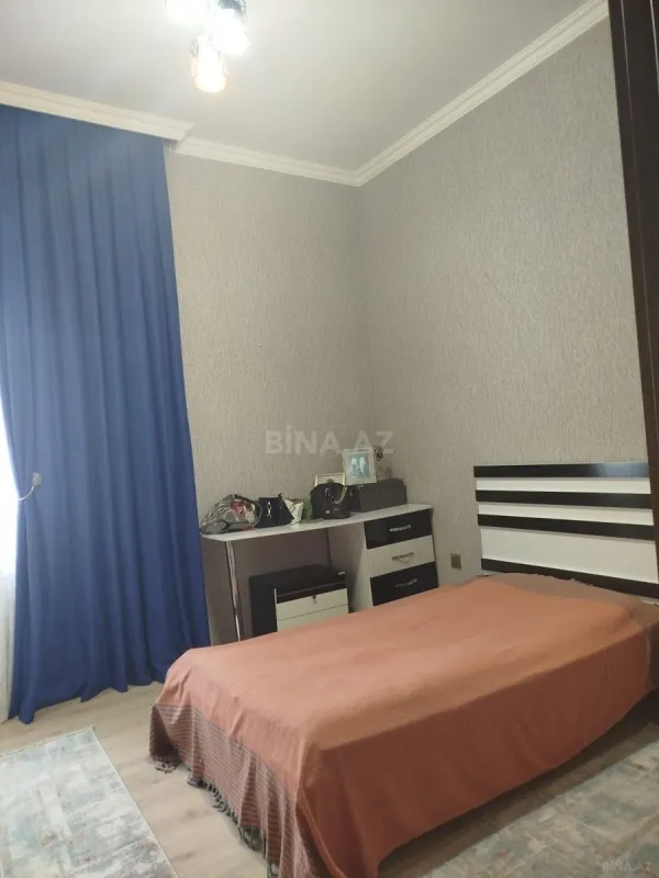 Satılır 4 otaqlı həyət evi 172 m²