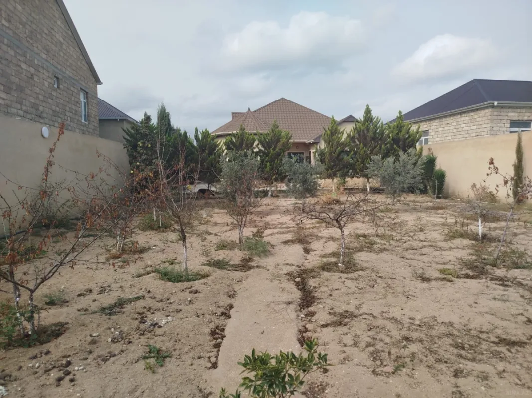 Satılır 4 otaqlı həyət evi 172 m²