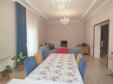 Satılır 4 otaqlı həyət evi 172 m²