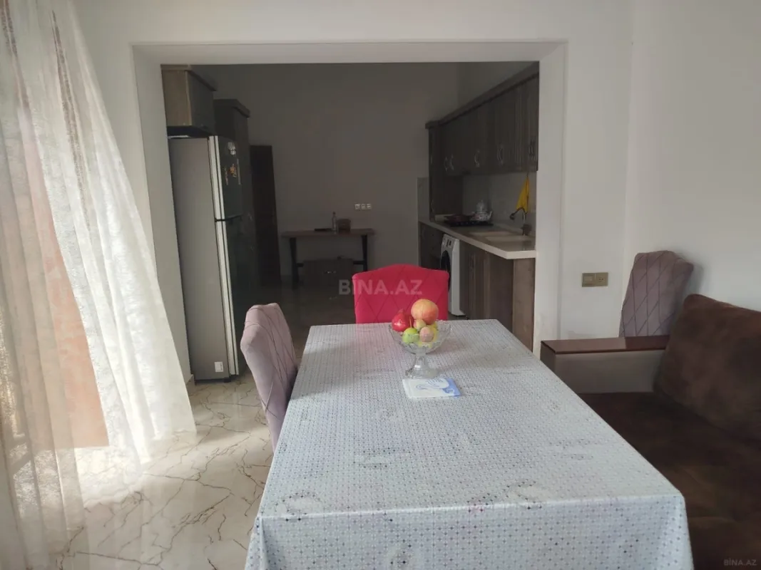 Satılır 4 otaqlı həyət evi 172 m²