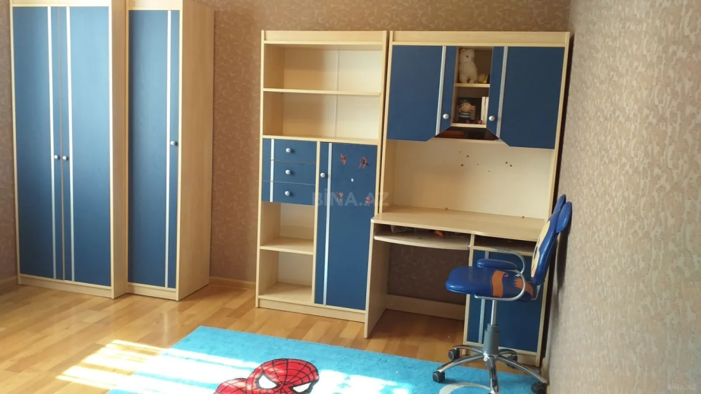 Satılır obyekt 335 m²