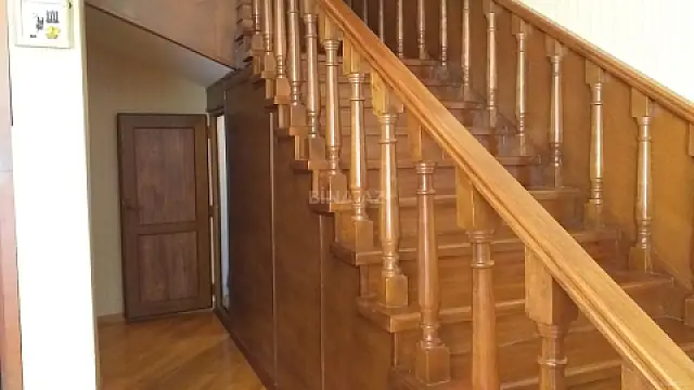 Satılır obyekt 335 m²