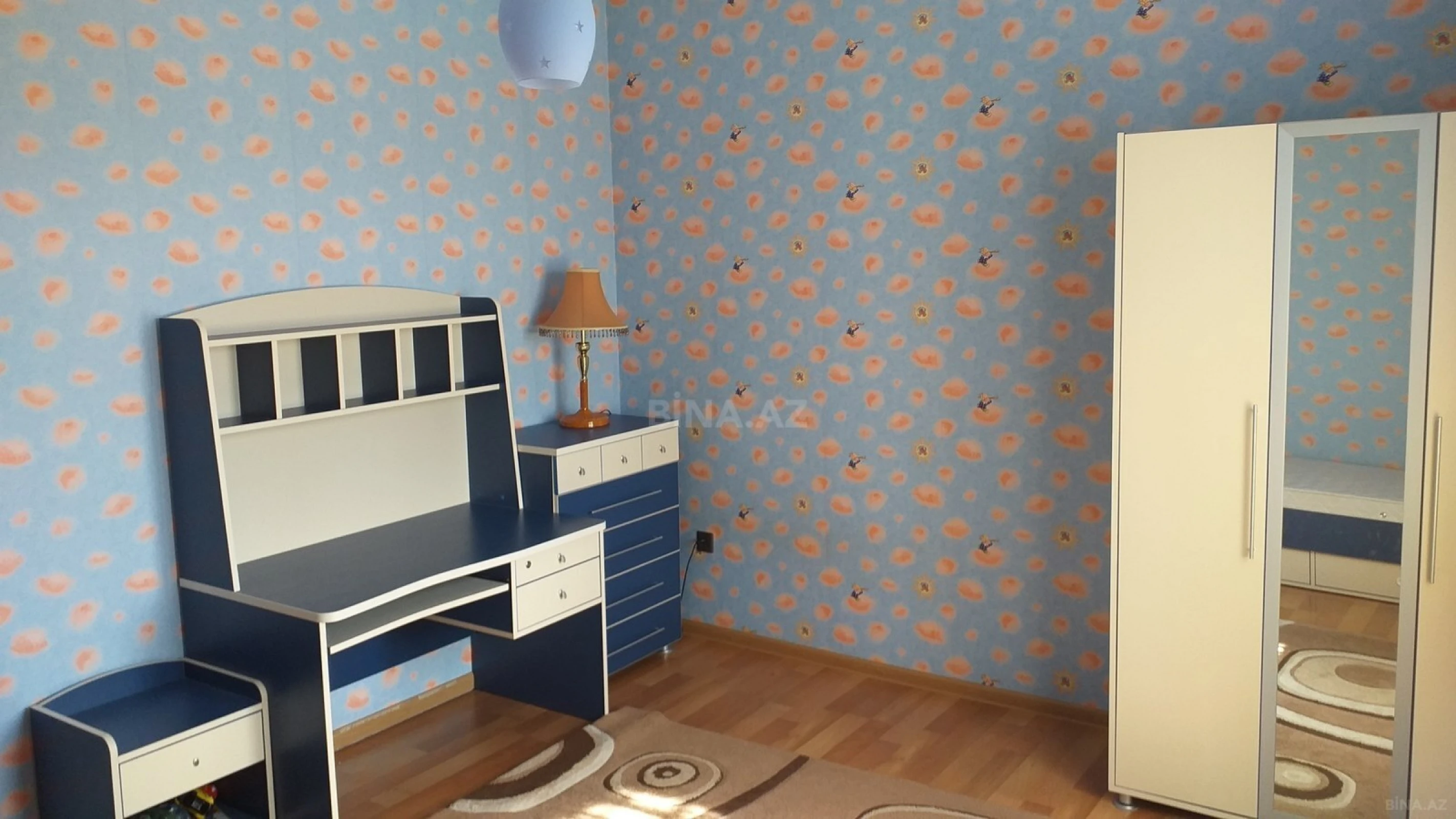 Satılır obyekt 335 m²